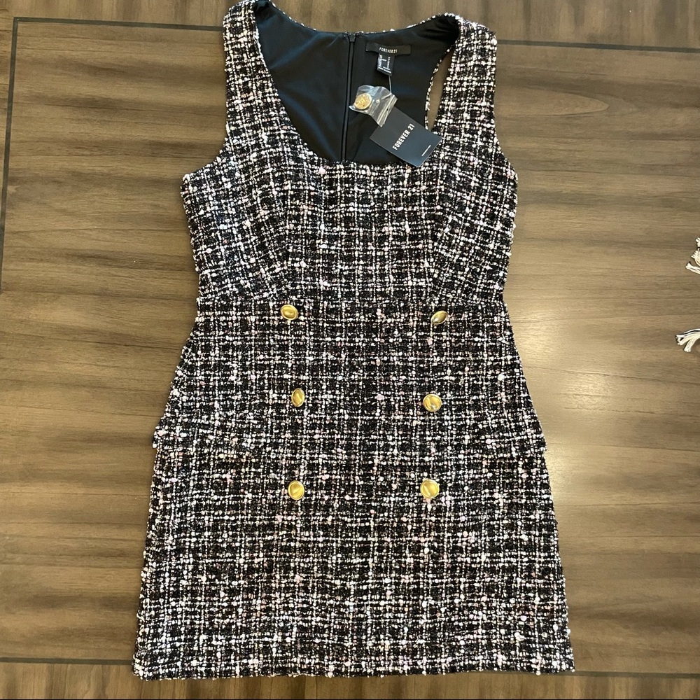 NWT- F21 sleeveless winter plaid dress